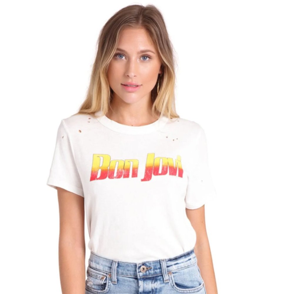 CHASER Bon Jovi 90s White  Distressed Vintage Style Band Jersey Tee. Medium